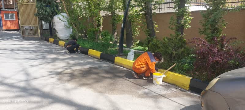 رنگ‌آمیزی جداول؛ گامی در زیباسازی و ارتقای سیمای روستای زردبند